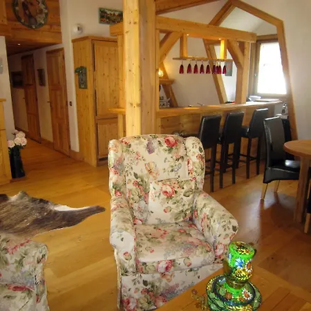 Astoria Penthouse 아파트 *